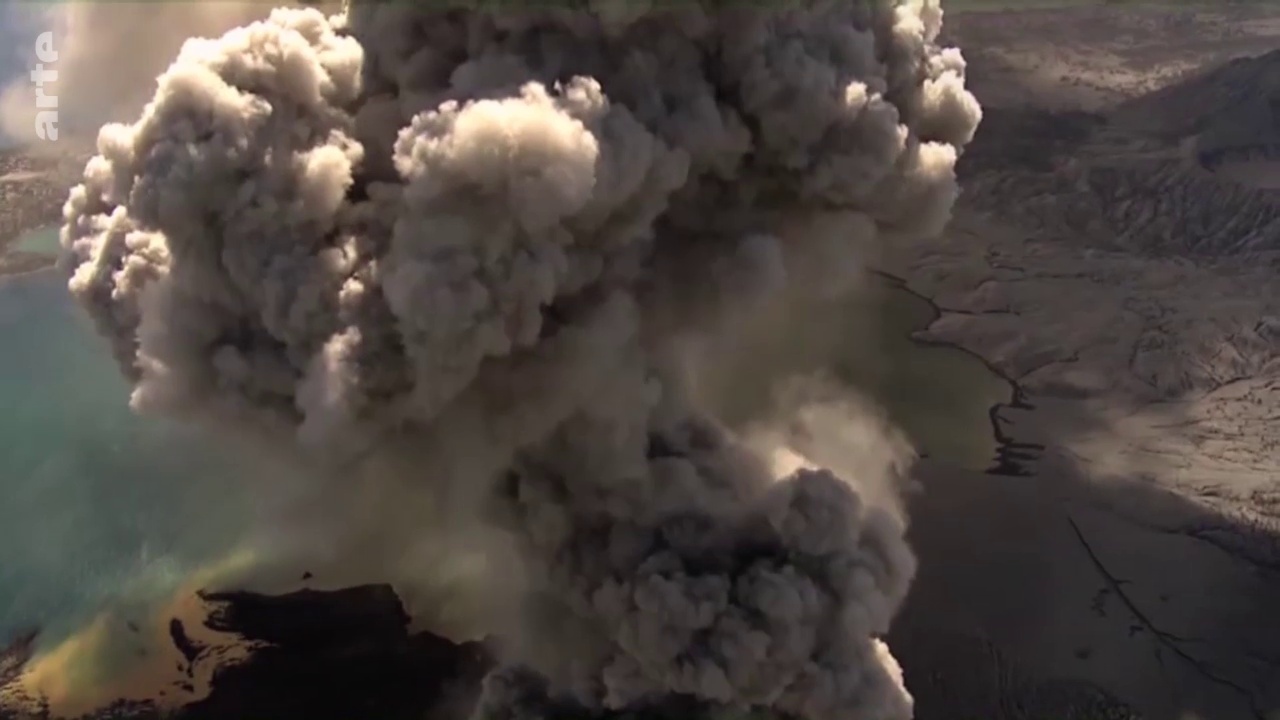 Documentaire Volcans assoupis – Des géants sous haute surveillance (1/2)