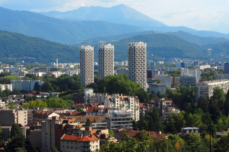 Article | Le tourisme en Isère et à Grenoble : Pourquoi la région attire autant ?