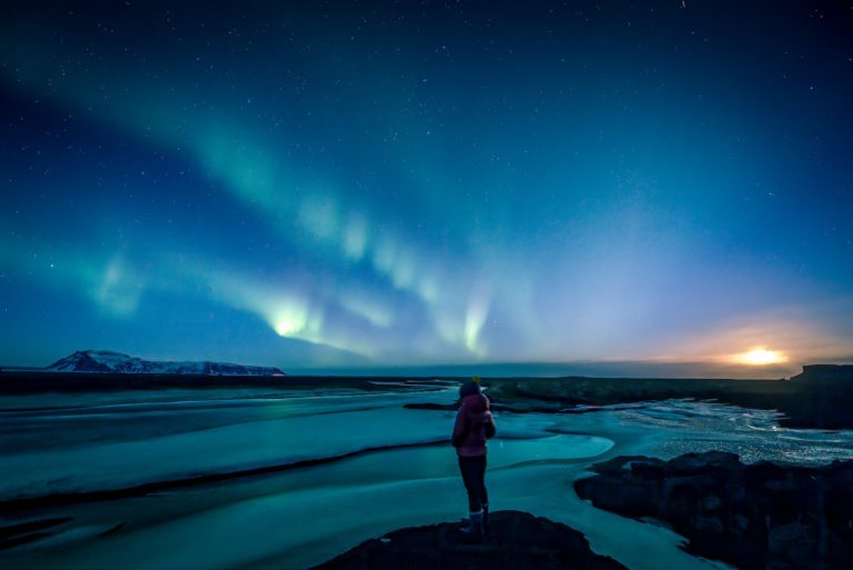 Article | Les aurores boréales: ballet lumineux des cieux polaires