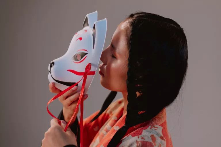 Article | Les masques japonais à travers les âges : de l’antiquité à l’art moderne