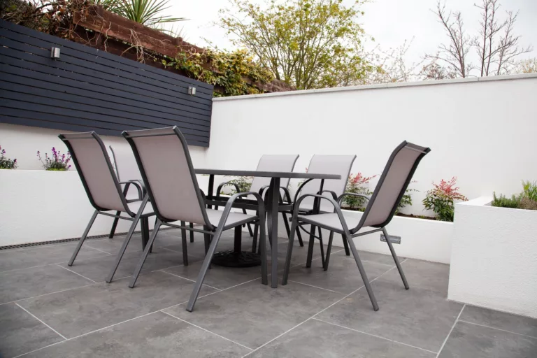 Article | Comment entretenir et nettoyer votre carrelage : astuces et conseils pratiques