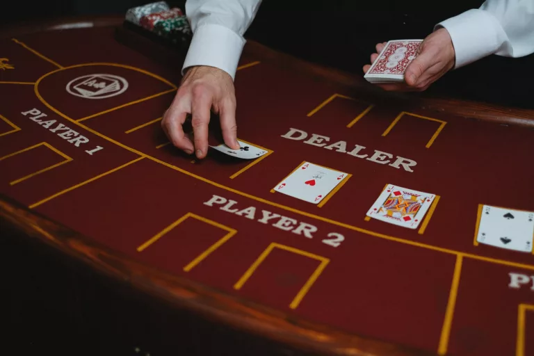 Article | Jeux avec croupiers en direct : une catégorie populaire dans les e-casinos