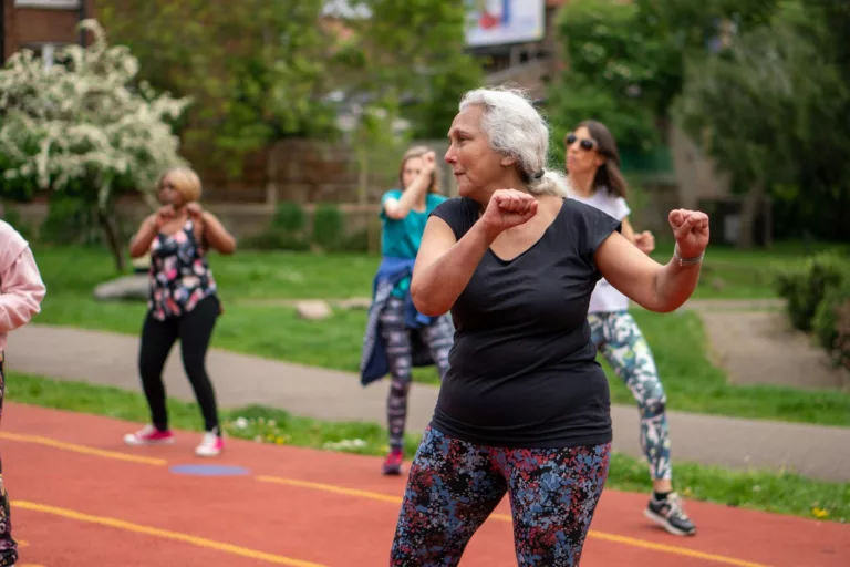 Article | Fitness pour seniors : 5 exercices adaptés