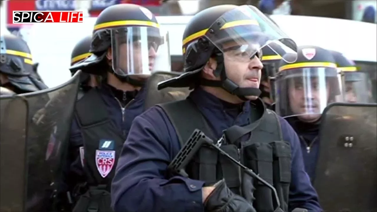 Documentaire Tensions à Paris : CRS en première ligne