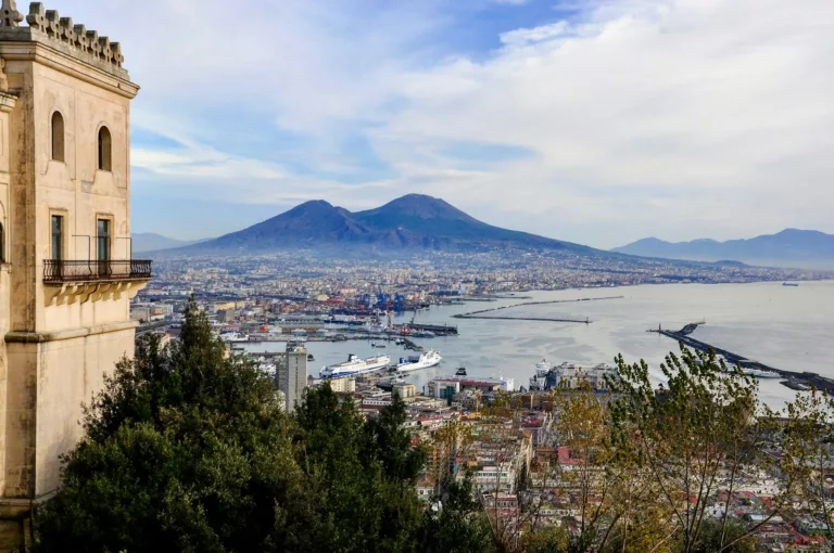 Article | La côte amalfitaine en voiture : un itinéraire de rêve de Naples à Salerne