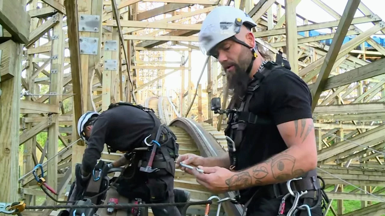 Documentaire Dans les coulisses du Parc Astérix, Walibi et Nigloland