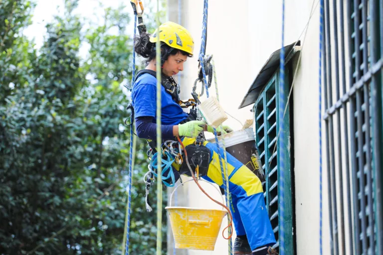 Article | Rénover en hauteur : solutions modernes et durables pour les façades en France