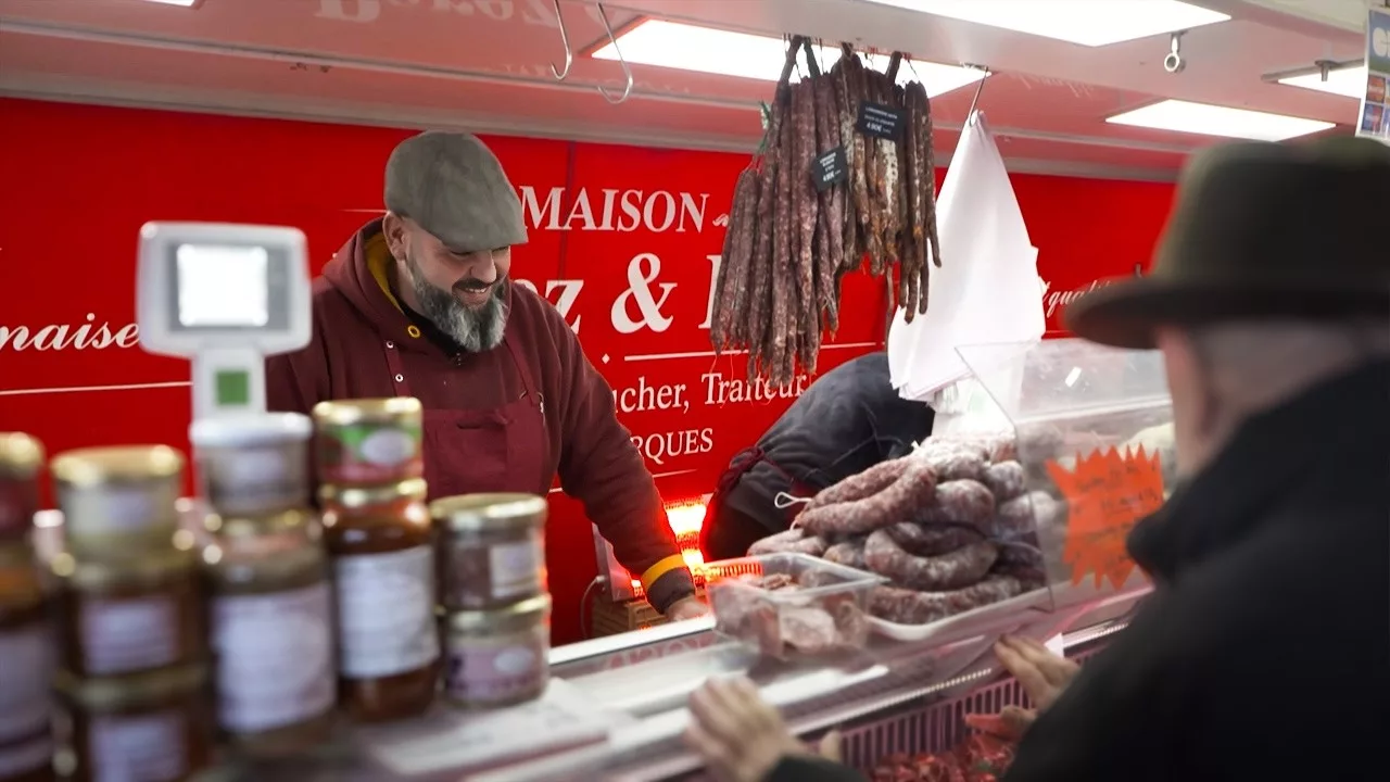 Mickael, le boucher emblématique du marché d'Arles