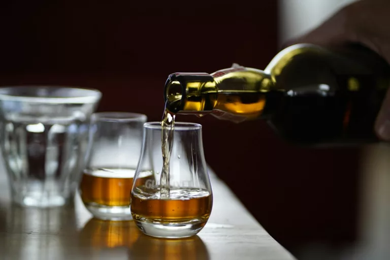 Article | Qui a inventé le whisky ?