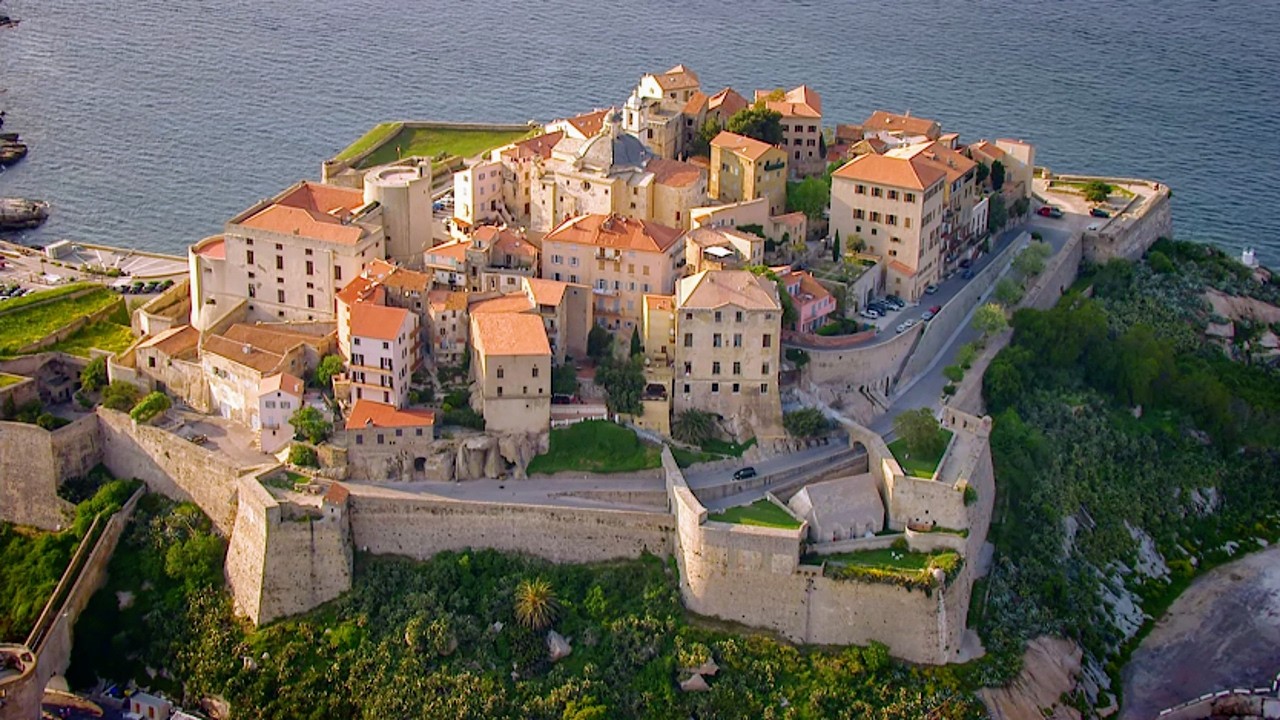 De Calvi au Cap Corse : le tour de l'île de beauté