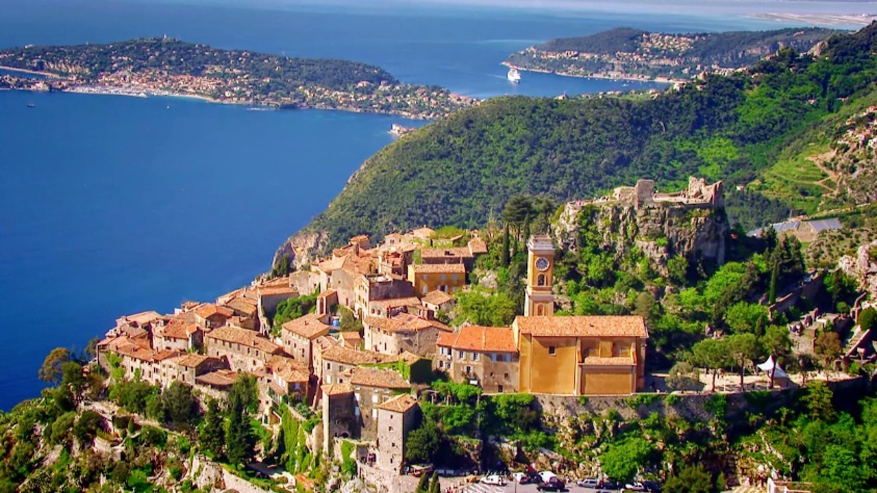 La Côte d'Azur, 450 km de luxe et de patrimoine