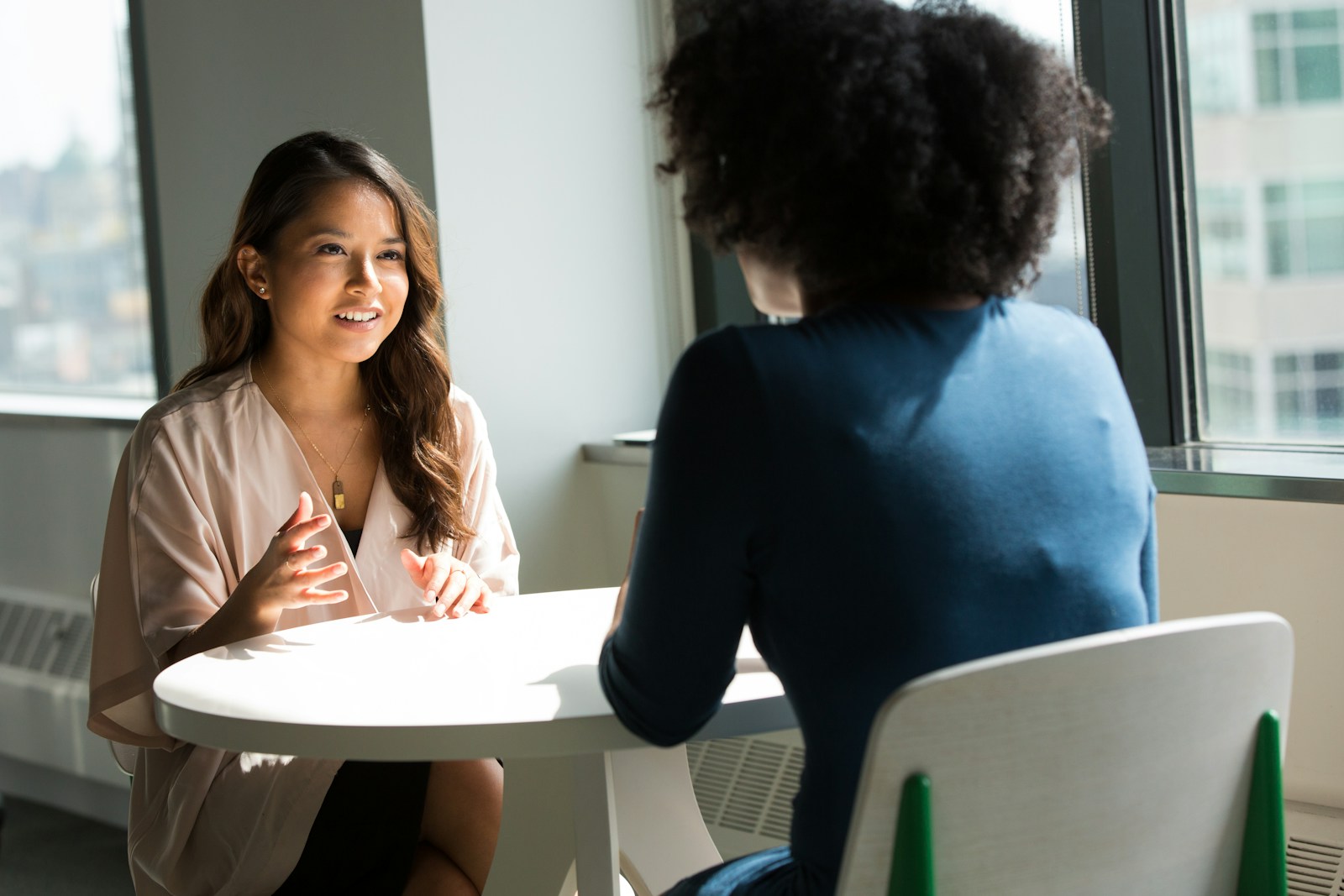 Développer une meilleure relation à soi et aux autres