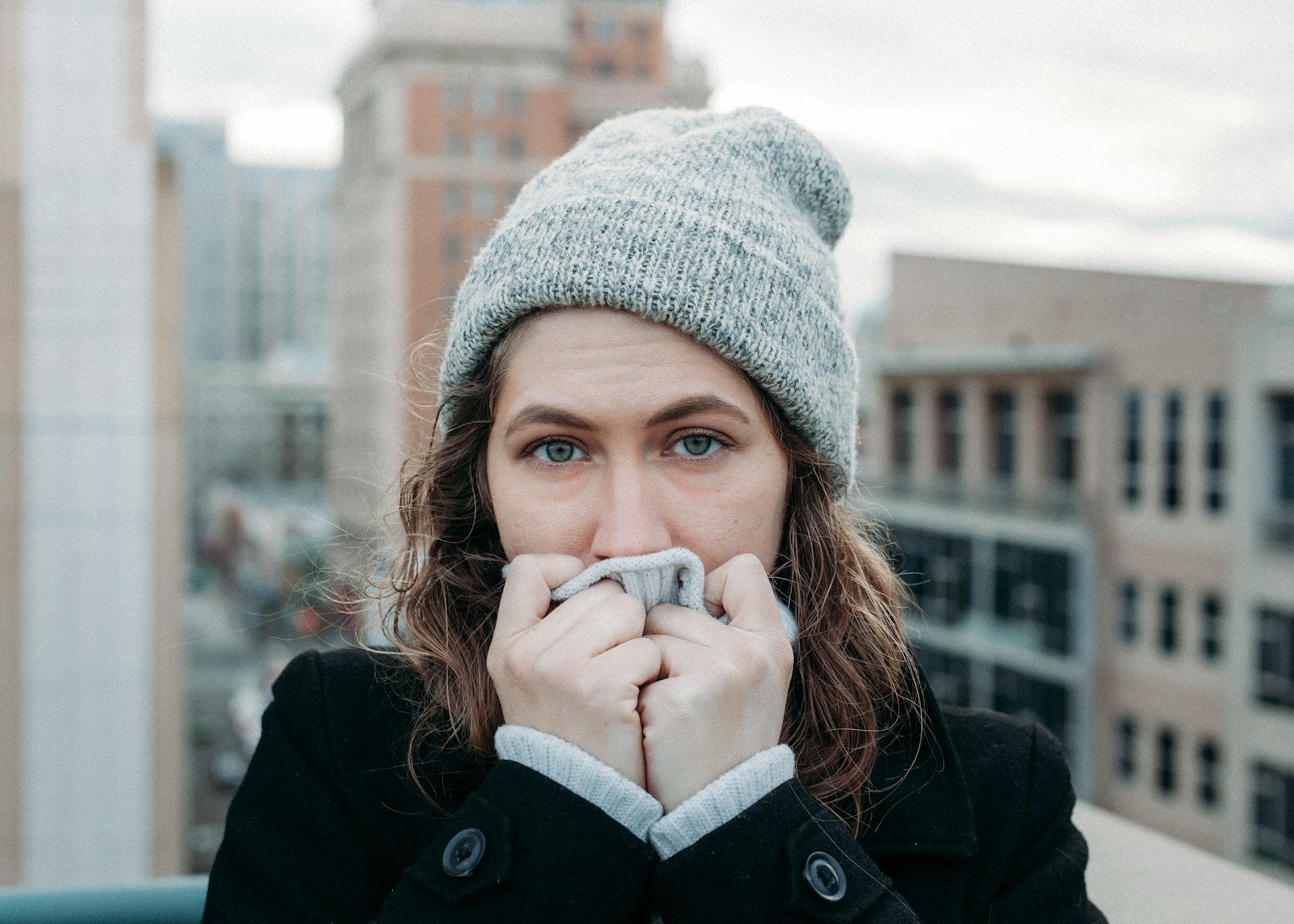 Quelles tenues choisir pour rester bien au chaud quand le thermomètre chute ?