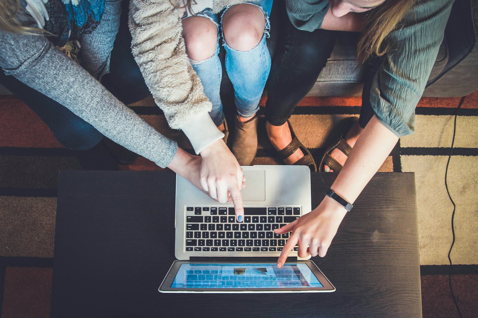 ’un des principaux atouts d’une école de commerce est son réseau d’anciens élèves (alumni).