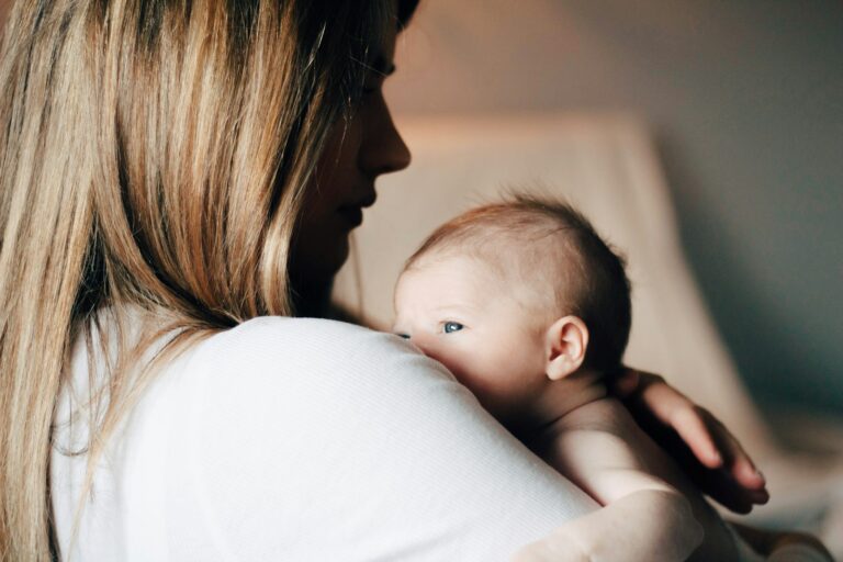 Article | Pourquoi bébé se réveille la nuit ?