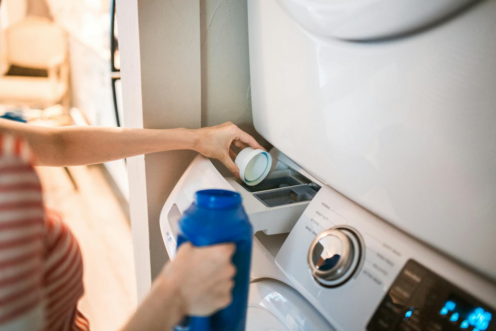 La lessive, lorsqu’elle est mal réalisée, peut avoir un impact environnemental non négligeable.