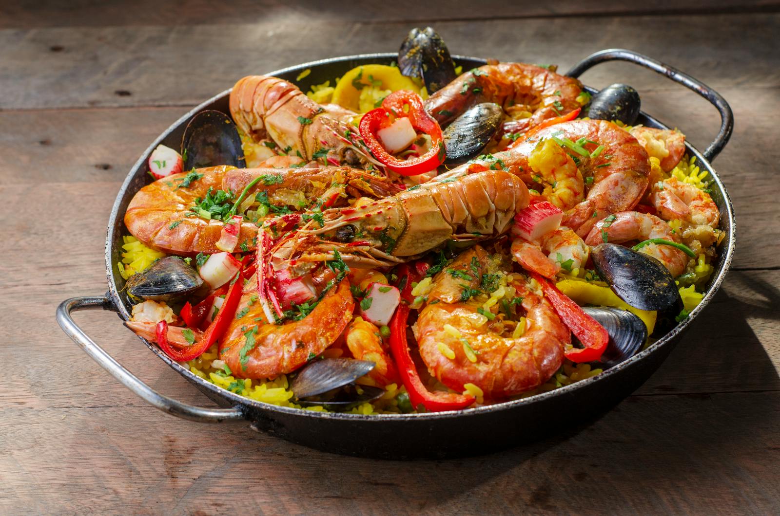 Le four est une alternative intéressante, notamment si vous devez réchauffer une grande quantité de paella.