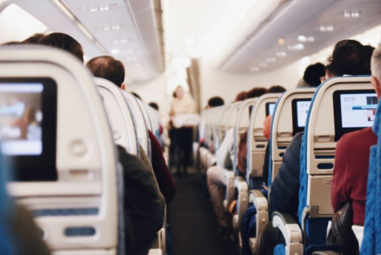 Article | Pourquoi mettre des bas de contention en avion ?