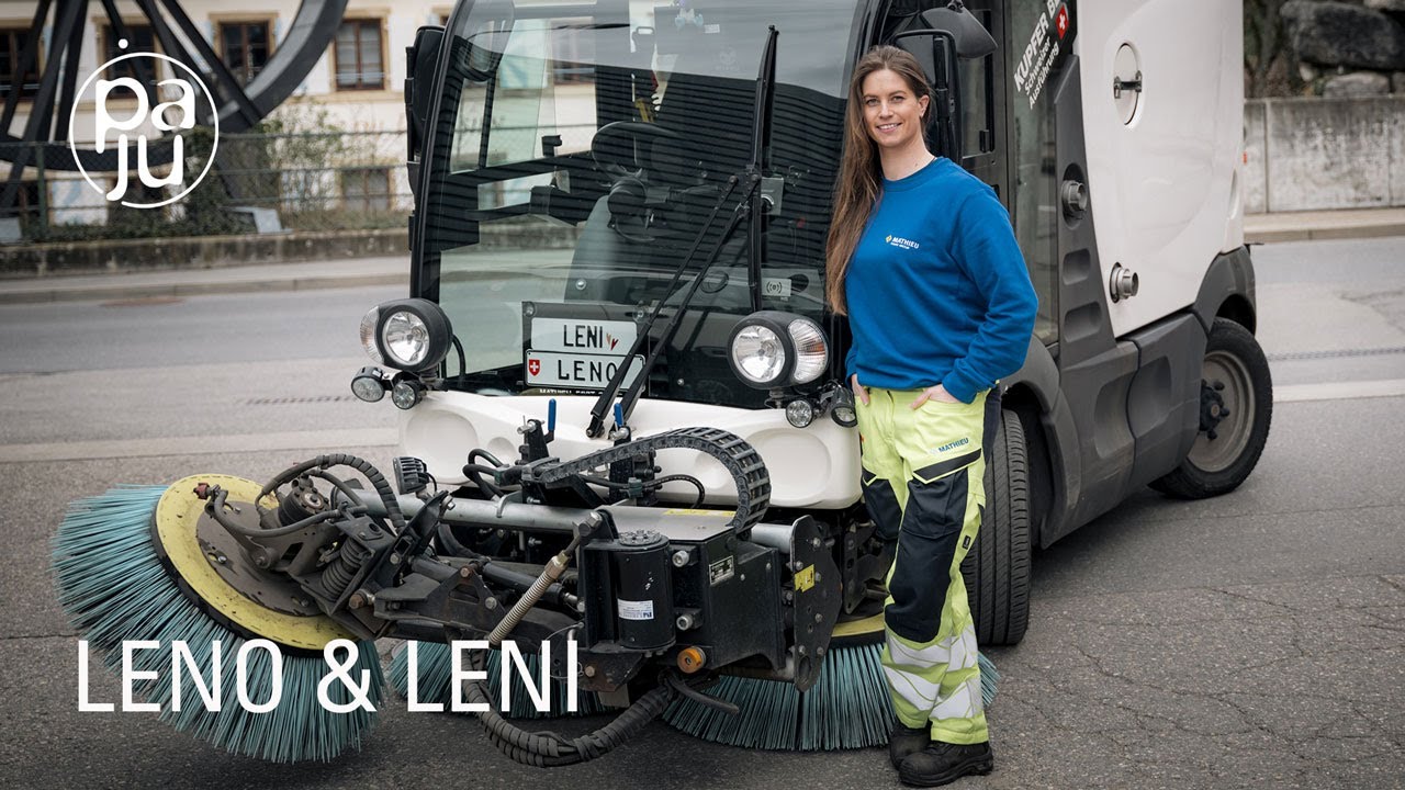 Employée de voirie, Lenora forme un duo de choc avec Leni, sa balayeuse