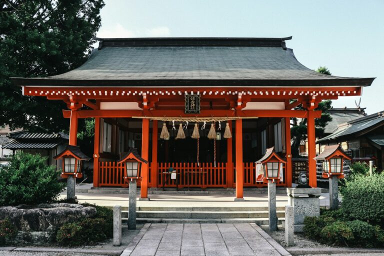 Article | Les essentiels à connaître avant de visiter les temples et sanctuaires japonais