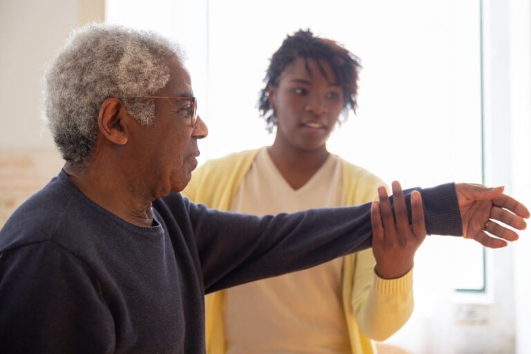 Article | Formation en prévention des chutes : un levier clé pour la sécurité des seniors